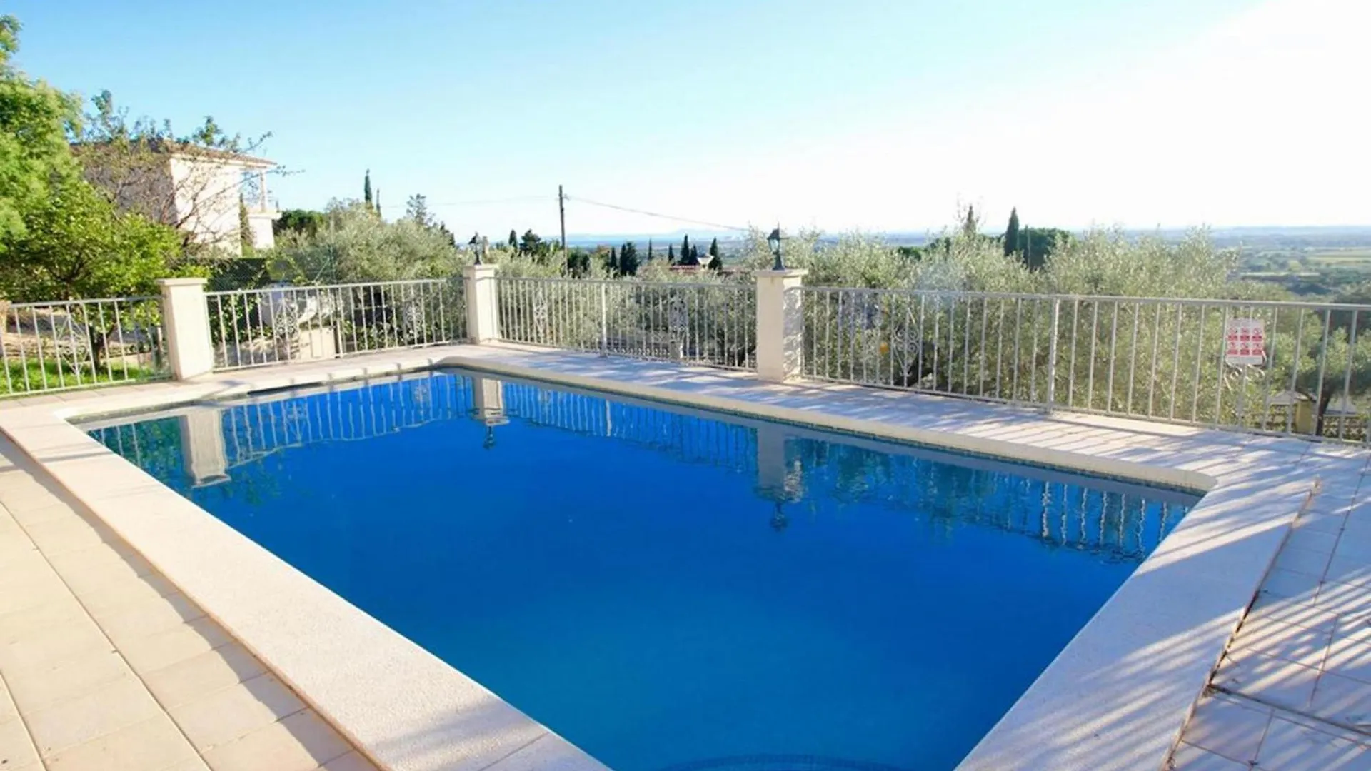 Casa Con Vistas Y Piscina En Plena Naturaleza - Es-258-71 contacts
